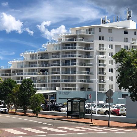 Base Holidays - Ettalong Beach Premium Apartments Luaran gambar