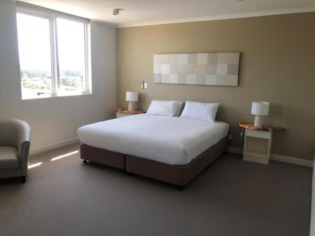 Base Holidays - Ettalong Beach Premium Apartments Luaran gambar