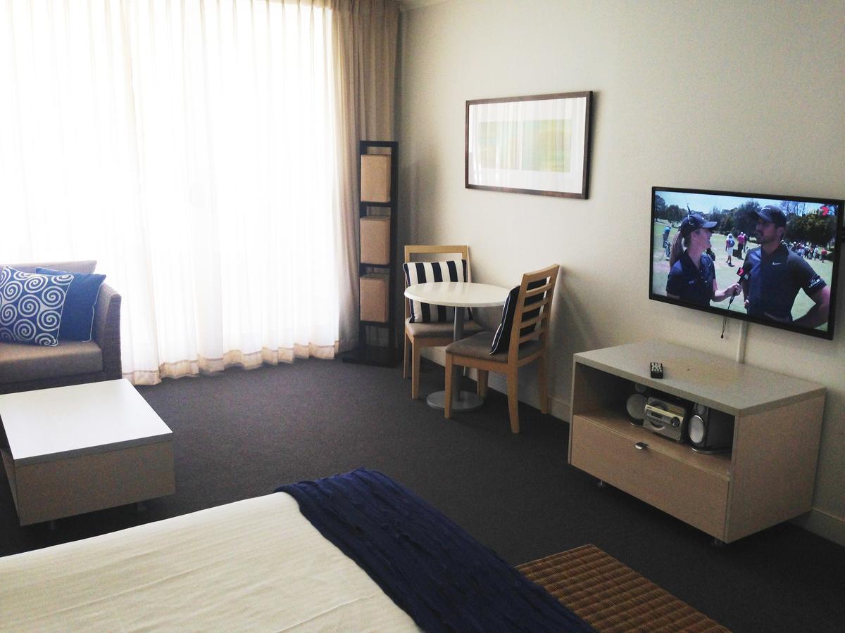 Base Holidays - Ettalong Beach Premium Apartments Luaran gambar