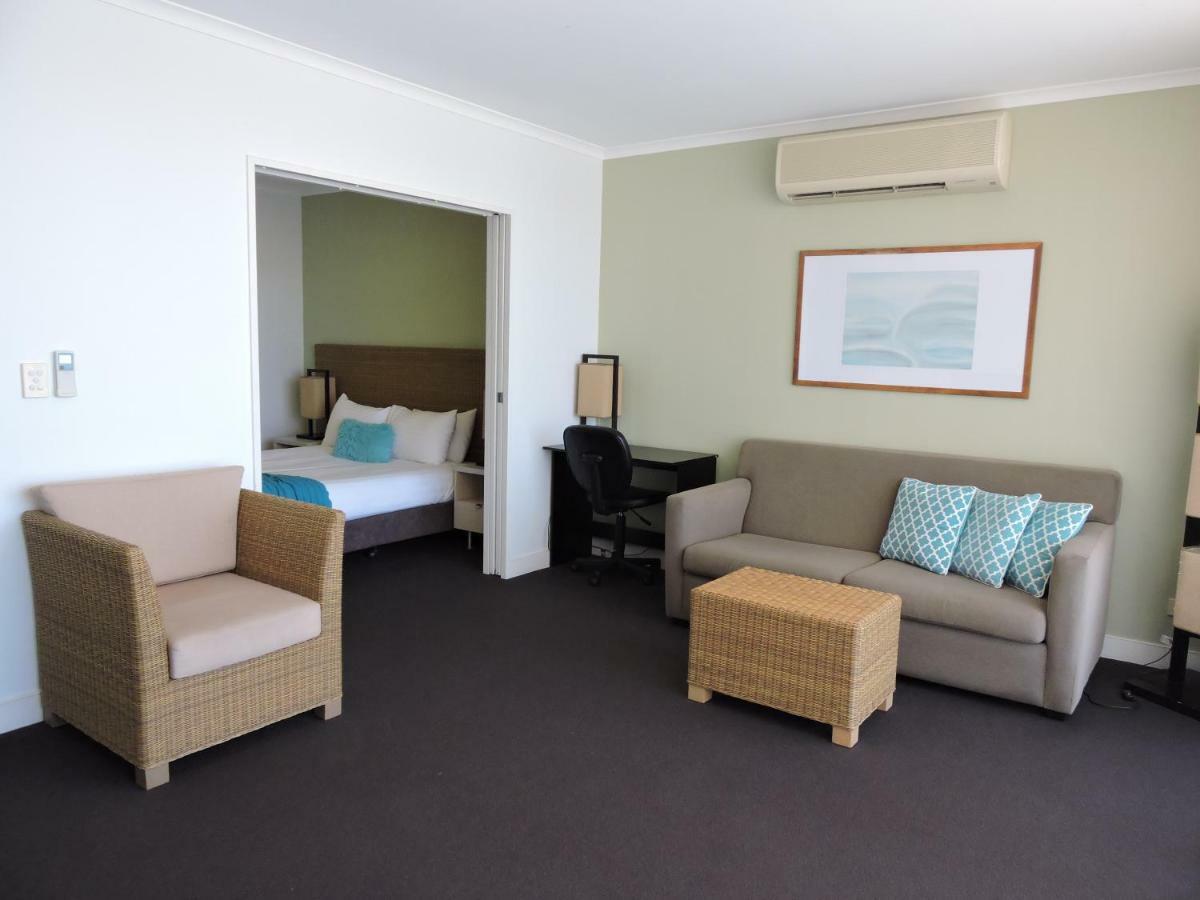 Base Holidays - Ettalong Beach Premium Apartments Luaran gambar