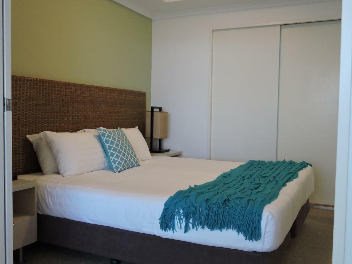 Base Holidays - Ettalong Beach Premium Apartments Luaran gambar